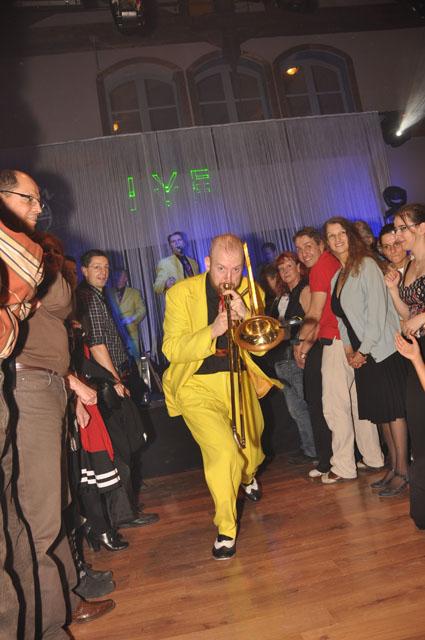 min 2011 01 08 station danse 655